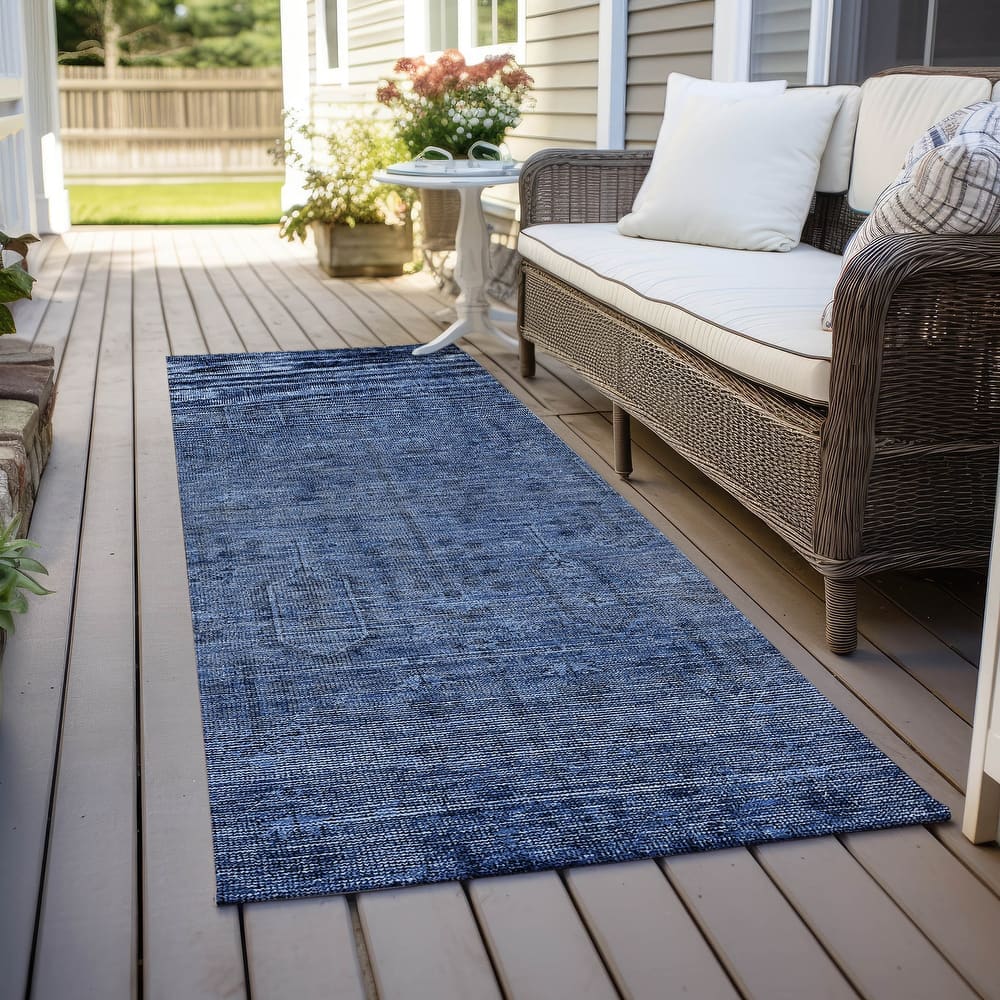 Machine Washable Indoor/ Outdoor Chantille Distressed Traditional Rug