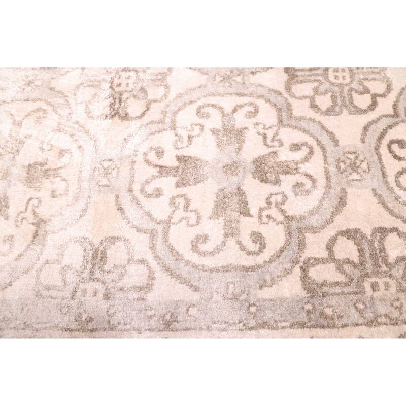 ECARPETGALLERY Hand-knotted Loreto Ivory Silk Rug - 7'10 x 10'3