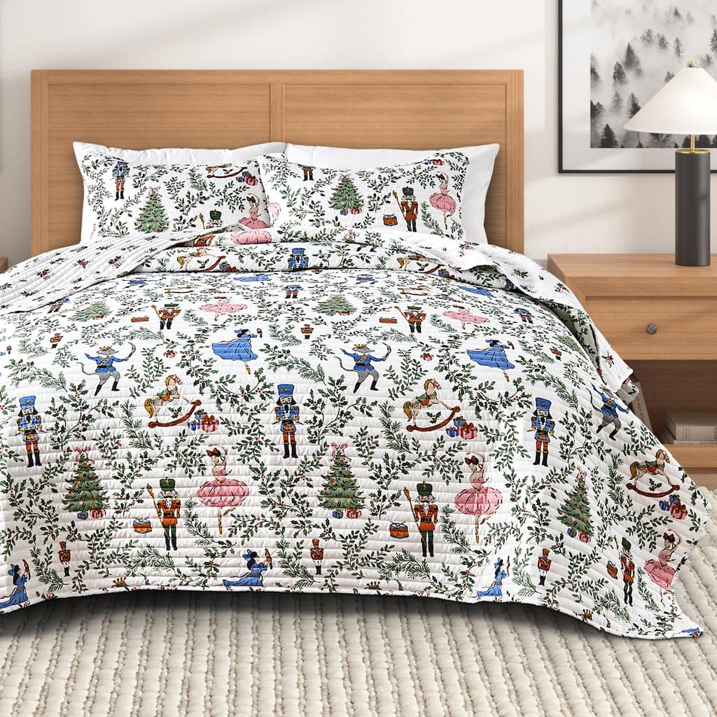 Linery & Co. Nutcracker Christmas Quilt Set
