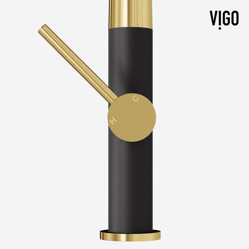 VIGO Greenwich 18" H Single Handle Pull-Down Sprayer Kitchen Faucet