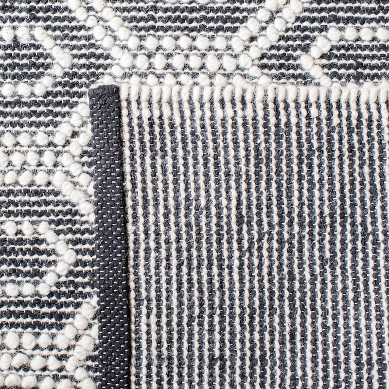 SAFAVIEH Handmade Natura Romea Wool Rug