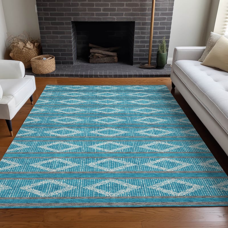 Machine Washable Indoor/ Outdoor Diamond Stripe Chantille Rug