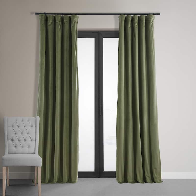 Exclusive Fabrics Signature Hunter Green Velvet 120-inch Blackout Curtain (1 Panel) - 50 x 120 - 50 x 120 - 120 Inches - Green