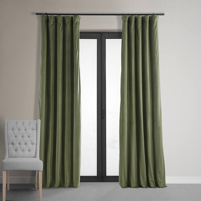 Exclusive Fabrics Signature Hunter Green Velvet Blackout Curtain (1 Panel) - 84 Inches - Hunter Green