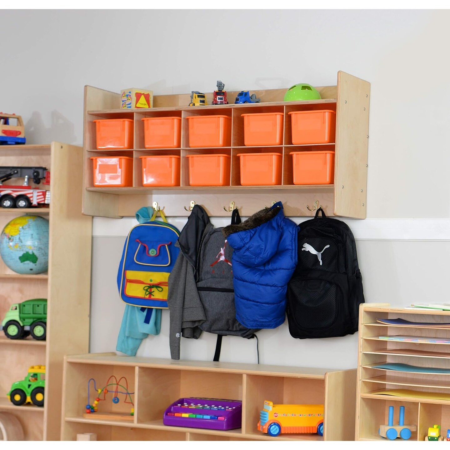 Backpack unset wall organizer