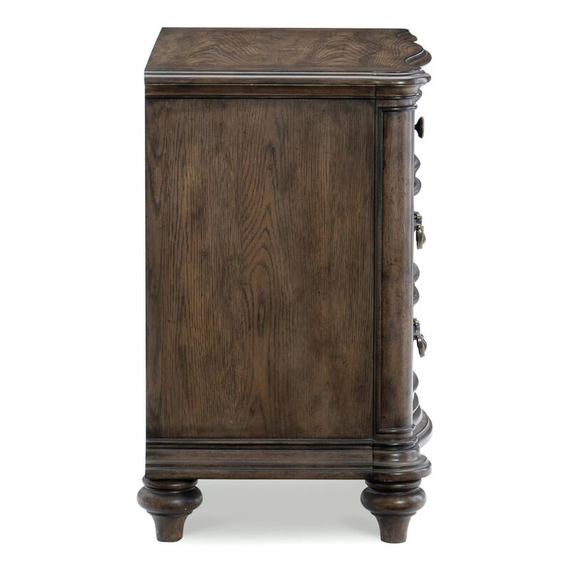 Traditional Nightstand of 3 Drawers Oak 1pc Bedside Table Wooden Formal Bedroom Furniture Decorative Drawer Pulls