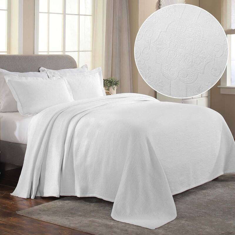 Superior Florin Jacquard Scrolling Medallion Cotton Bedspread Set - White - Twin - 2 Piece