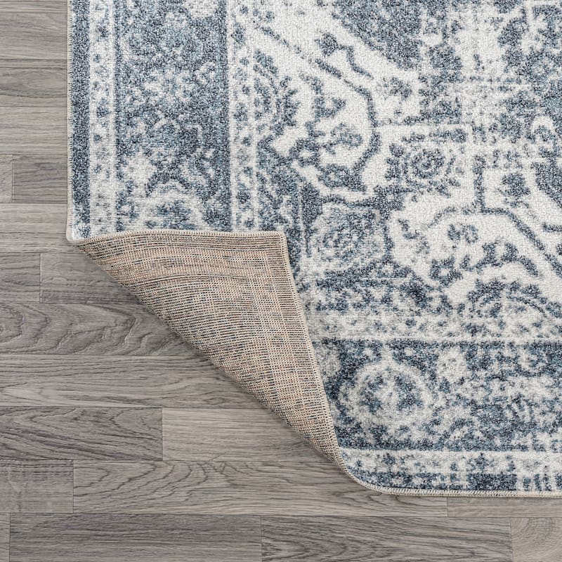 JONATHAN Y Pavel Bold Distressed Medallion Low-Pile Machine-Washable Area Rug