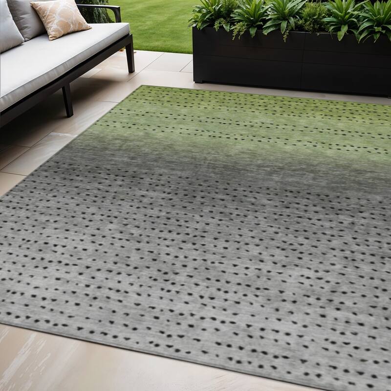 HomeRoots Abstract Transitional Rectangle Outdoor Rug - 5' X 8'