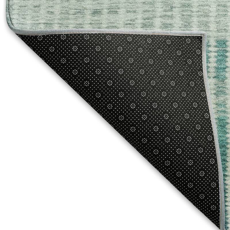 Machine Washable Indoor/ Outdoor Contemporary Stripes Chantille Rug