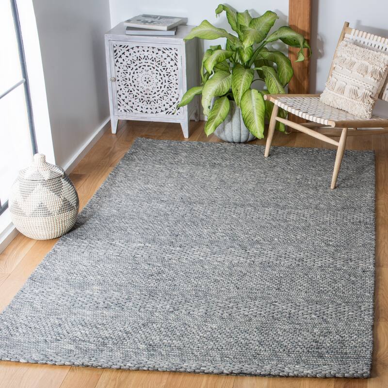 SAFAVIEH Marbella Kevser Wool Rug - 4' x 6' - Dark Grey