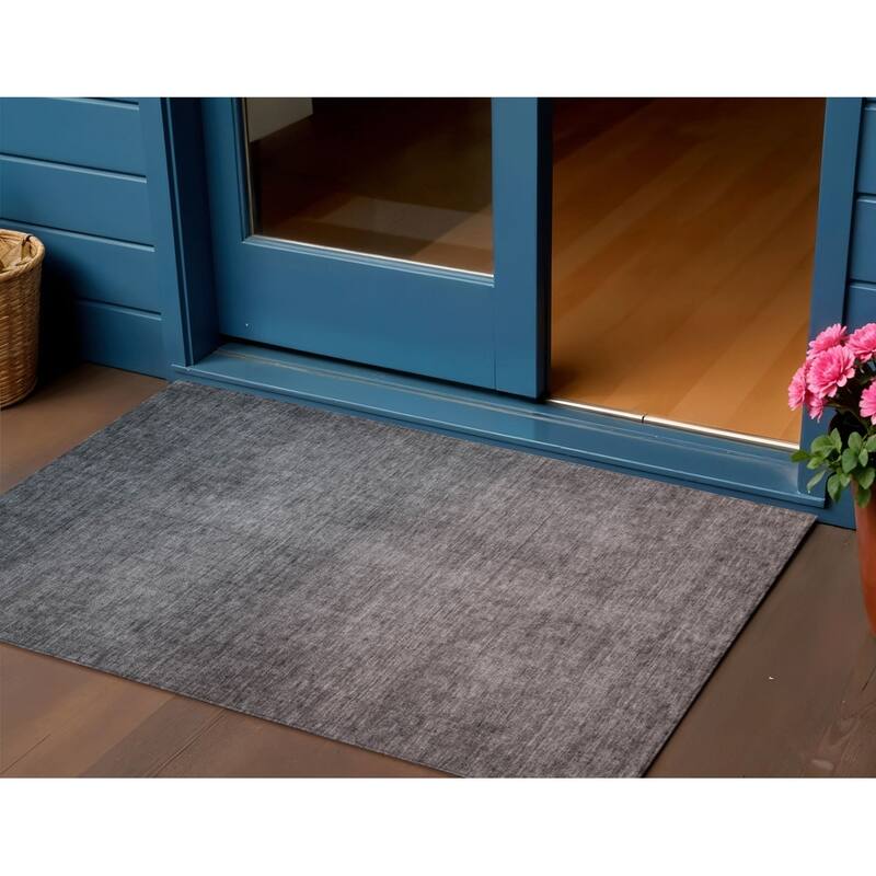 HomeRoots Ombre Transitional Rectangle Outdoor Rug - 3' x 5'