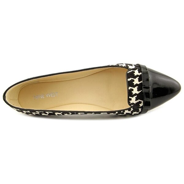 nine west saxiphone flats