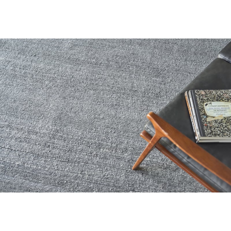 EXQUISITE RUGS Merino Wool Hand-knotted Dark Grey Area Rug.