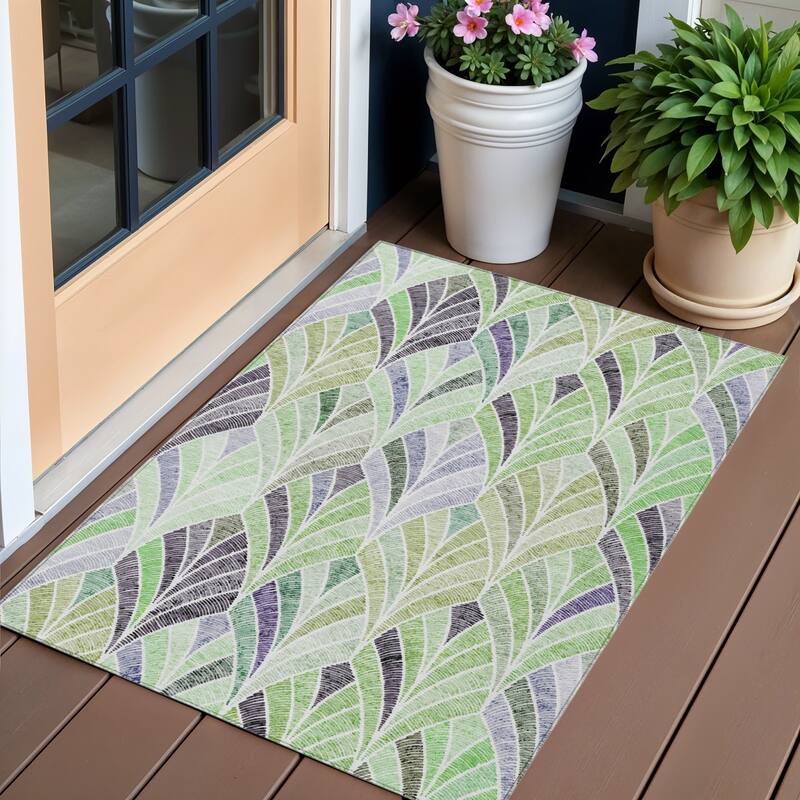 HomeRoots Geometric Transitional Rectangle Outdoor Rug - 3' x 5'