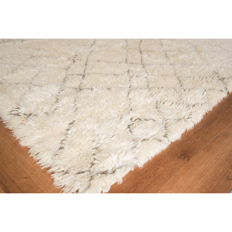 EXQUISITE RUGS Moroccan Hand-knotted New Zealand Wool Ivory/Charcoal Area Rug.