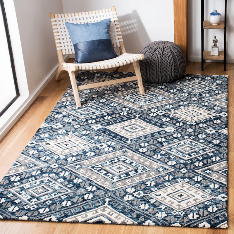 SAFAVIEH Handmade Aspen Stelka Boho Tribal Wool Rug - 8' x 10' - Grey/Ivory