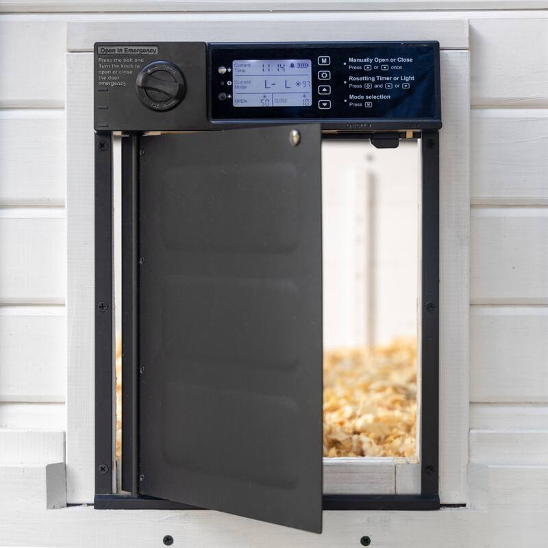 Backyard Discovery Sweetwater Cedar Wooden Chicken Coop, 4-6 Chickens