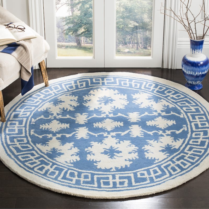 SAFAVIEH Handmade Bella Yosun Modern Floral Wool Rug - 5' Round - Blue/Ivory