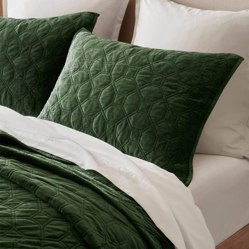 Madison Park Emery 3 Piece Velvet Quilt Set