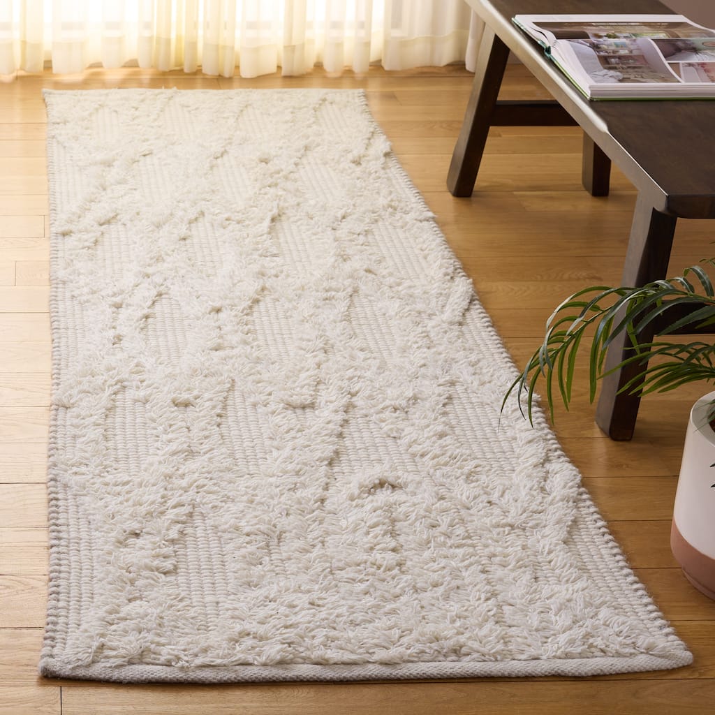 SAFAVIEH Handmade Natura Emanoela Wool Rug