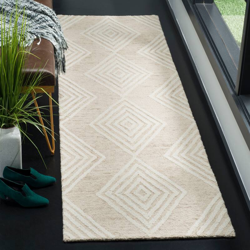 SAFAVIEH Handmade Blossom Miraldine Modern Floral Wool Rug - 2'3" x 8' Runner - Beige/Ivory