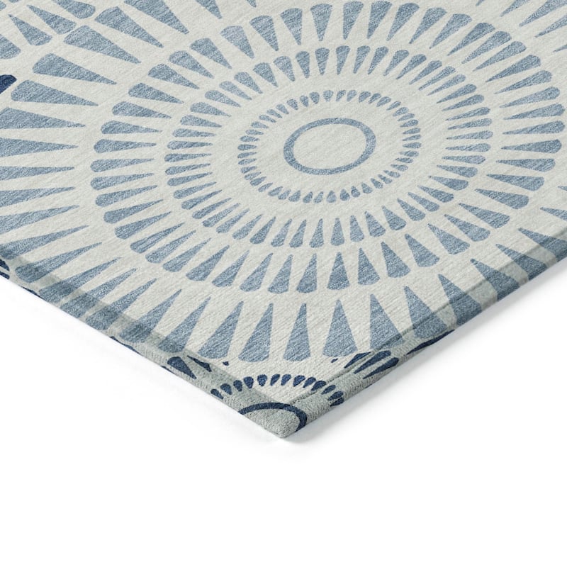 Machine Washable Indoor/ Outdoor Chantille Contemporary Burst Rug