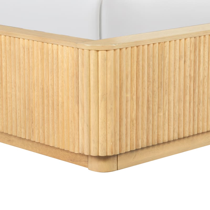 SAFAVIEH Couture Barrymore Reeded Wood Bed