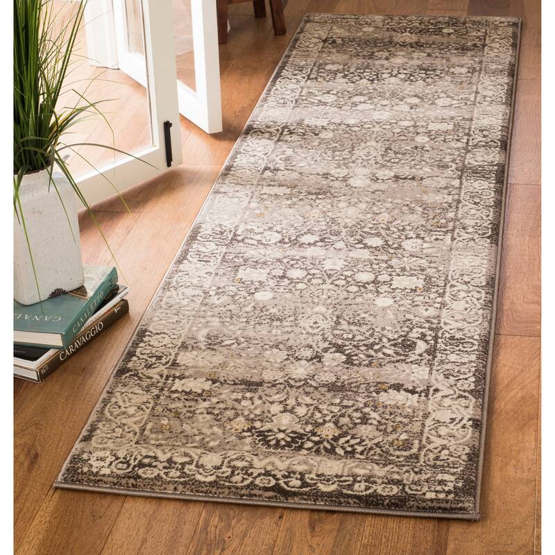 SAFAVIEH Serenity Shameera Traditional Oriental Rug with Fringe