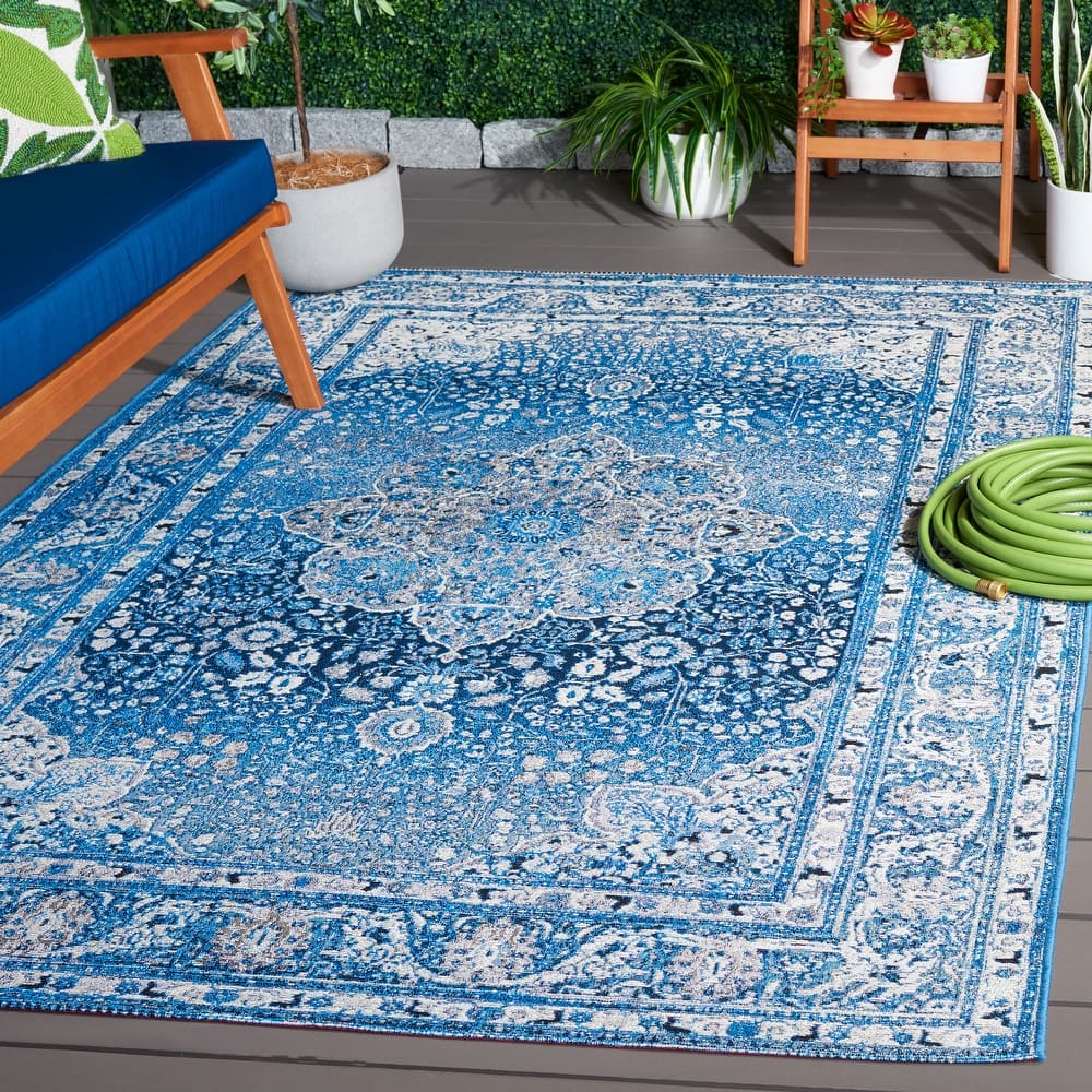 SAFAVIEH Barbados Aristea Tropical Rug