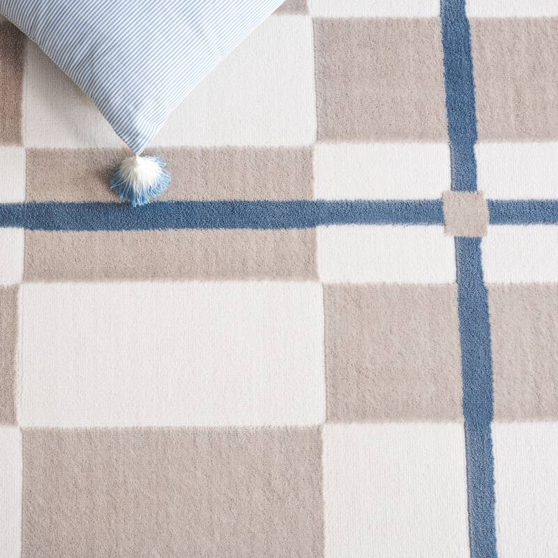 SAFAVIEH Groove Djenka Modern & Contemporary Rug