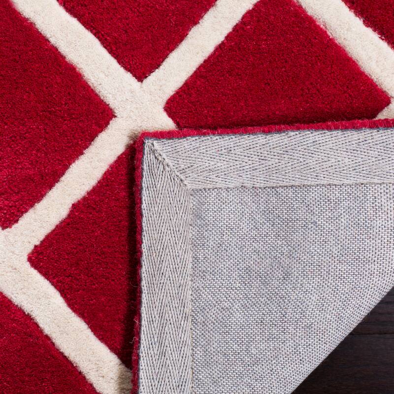 SAFAVIEH Handmade Chatham Retha Modern Moroccan Wool Rug