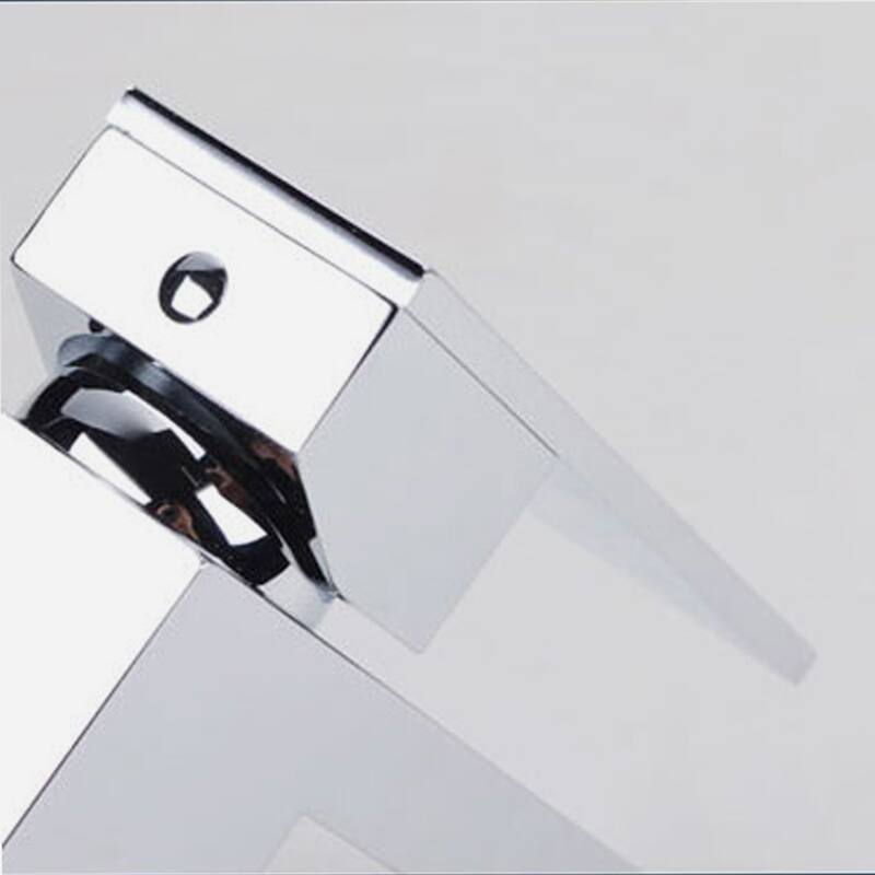 BATHLET Single-Handle Bathroom Sink Faucet