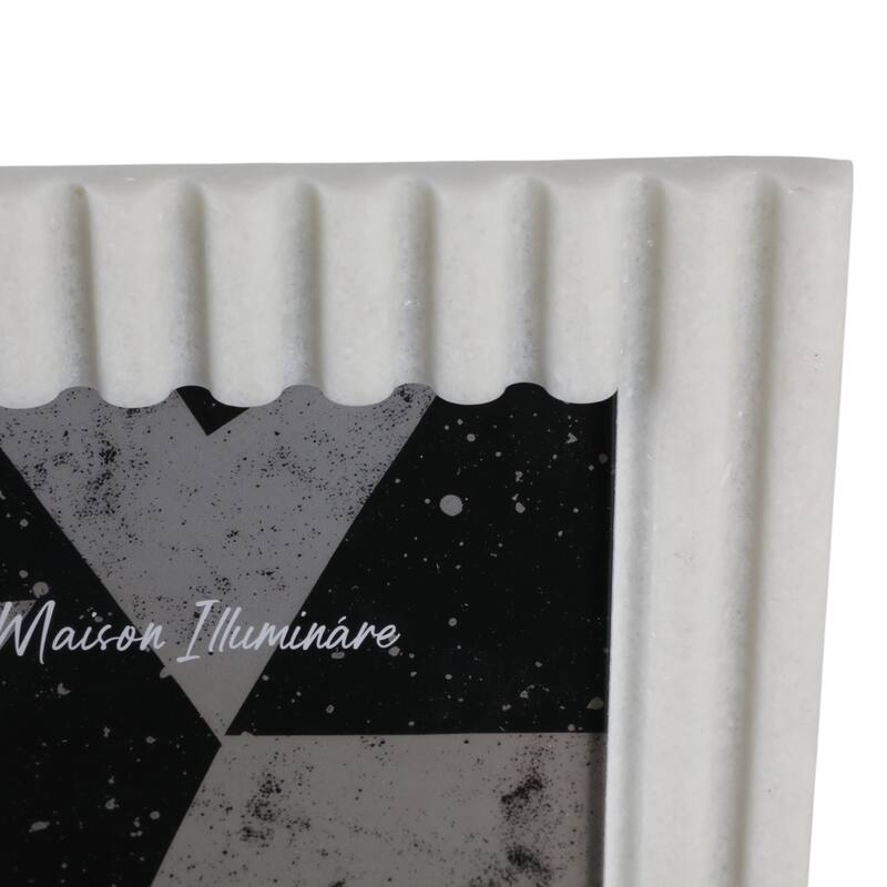 Resin Photo Frame Ribbed Wavy Edge Design Modern Decorative Style