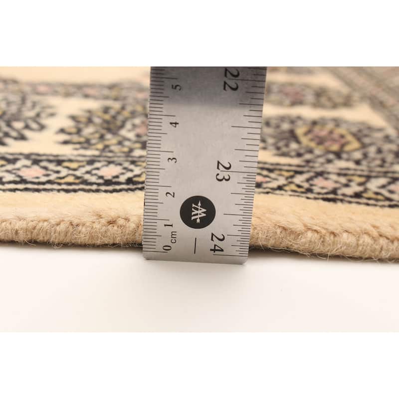 ECARPETGALLERY Hand-knotted Peshawar Bokhara Beige Wool Rug - 4'1 x 6'0