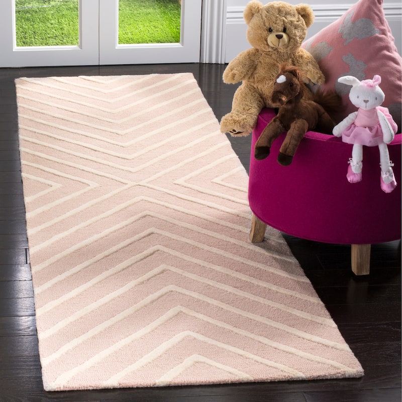 SAFAVIEH Handmade Kids Brionna Wool Rug - 2'6" x 8' Runner - Pink/Ivory