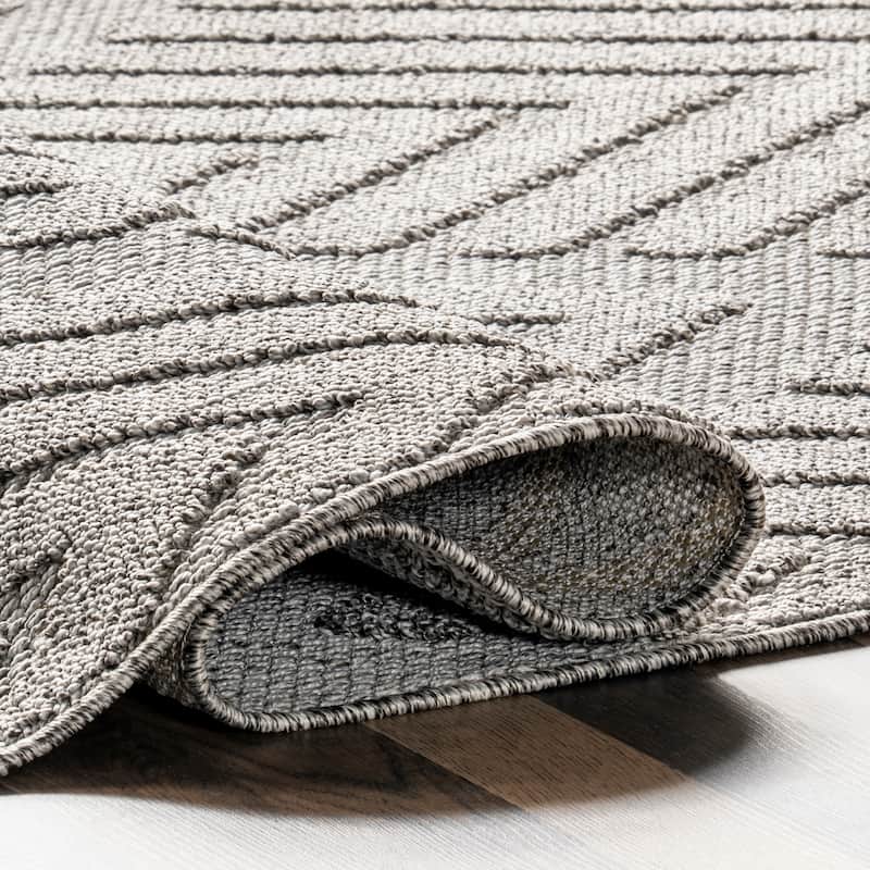 Nuloom Lessie High-Low Geometric Indoor/Outdoor Area Rug