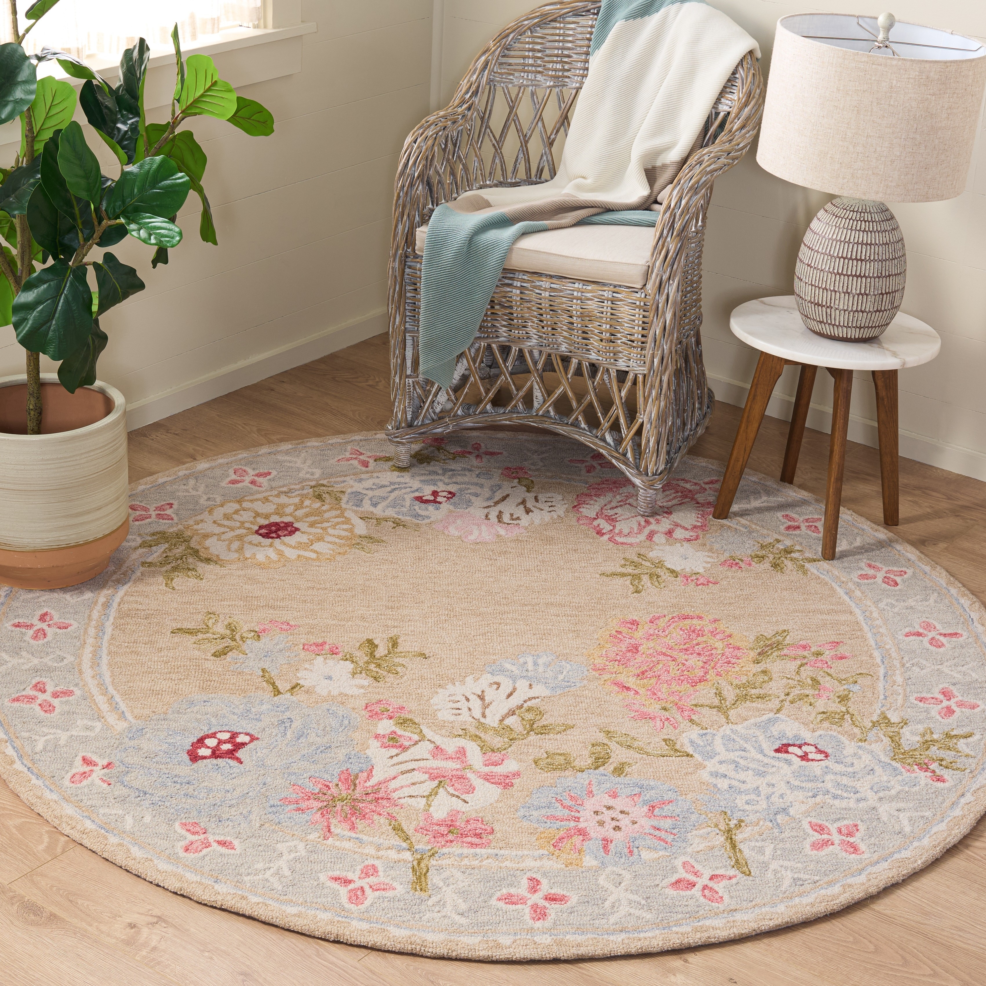 SAFAVIEH Handmade Jardin Pamina Floral Wool Rug - Overstock - 43179083