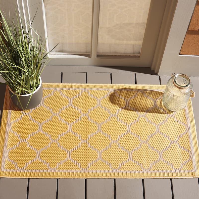 SAFAVIEH Courtyard Kristelle Indoor/ Outdoor Waterproof Patio Backyard Rug