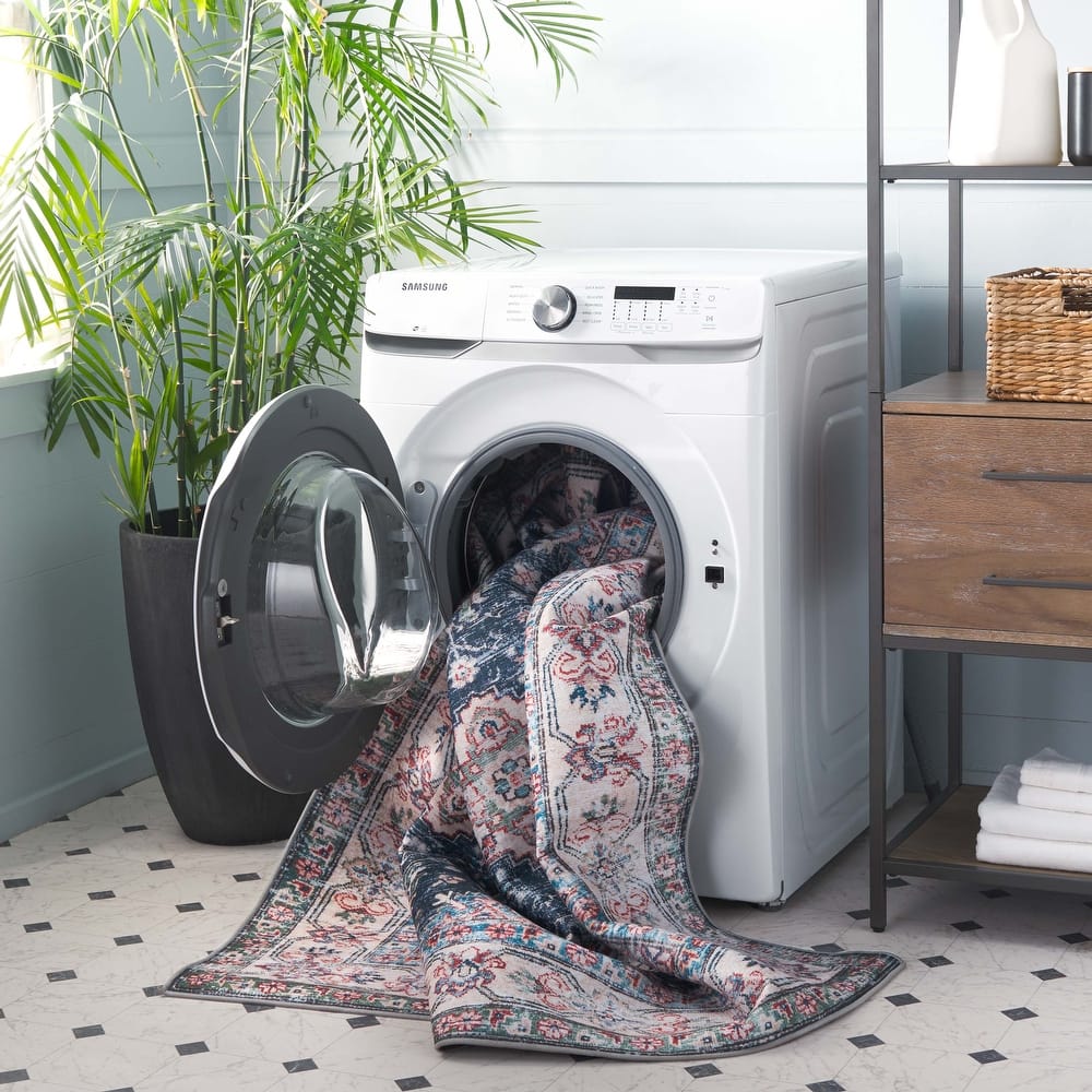 SAFAVIEH Tucson Machine Washable Slip Resistant Fraida Oriental Rug