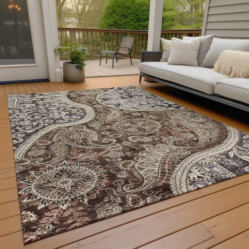 Machine Washable Indoor/ Outdoor Modern Paisley Chantille Rug