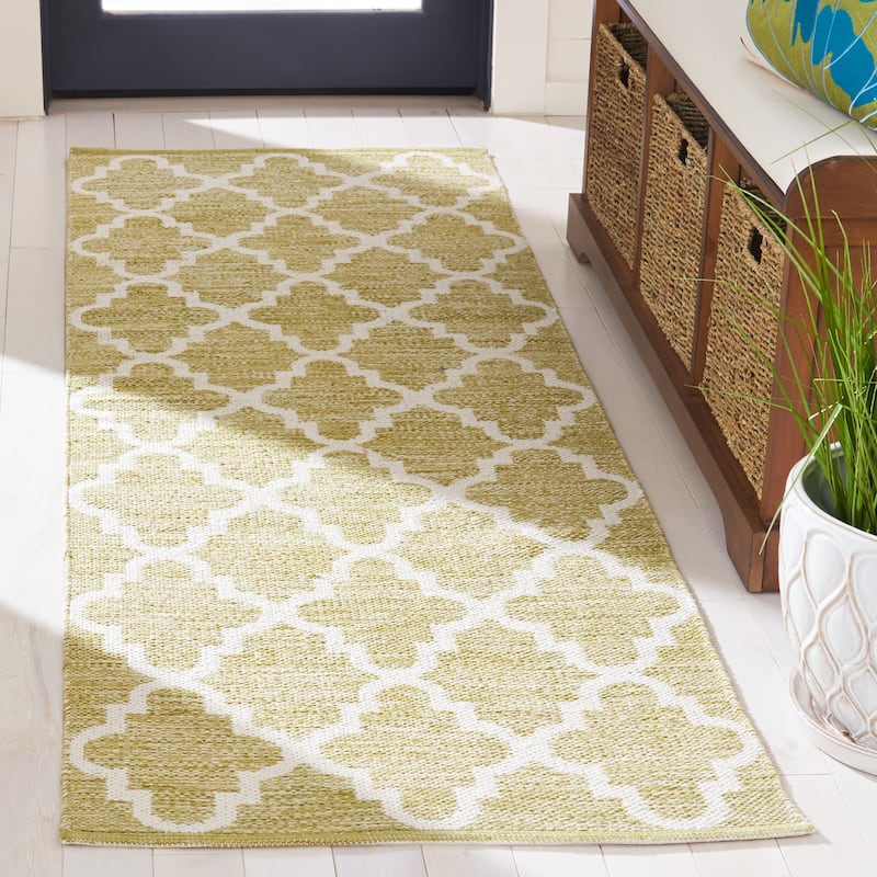 SAFAVIEH Handmade Flatweave Montauk Marie Casual Cotton Rug - 2'3" x 7' Runner - Green/Ivory