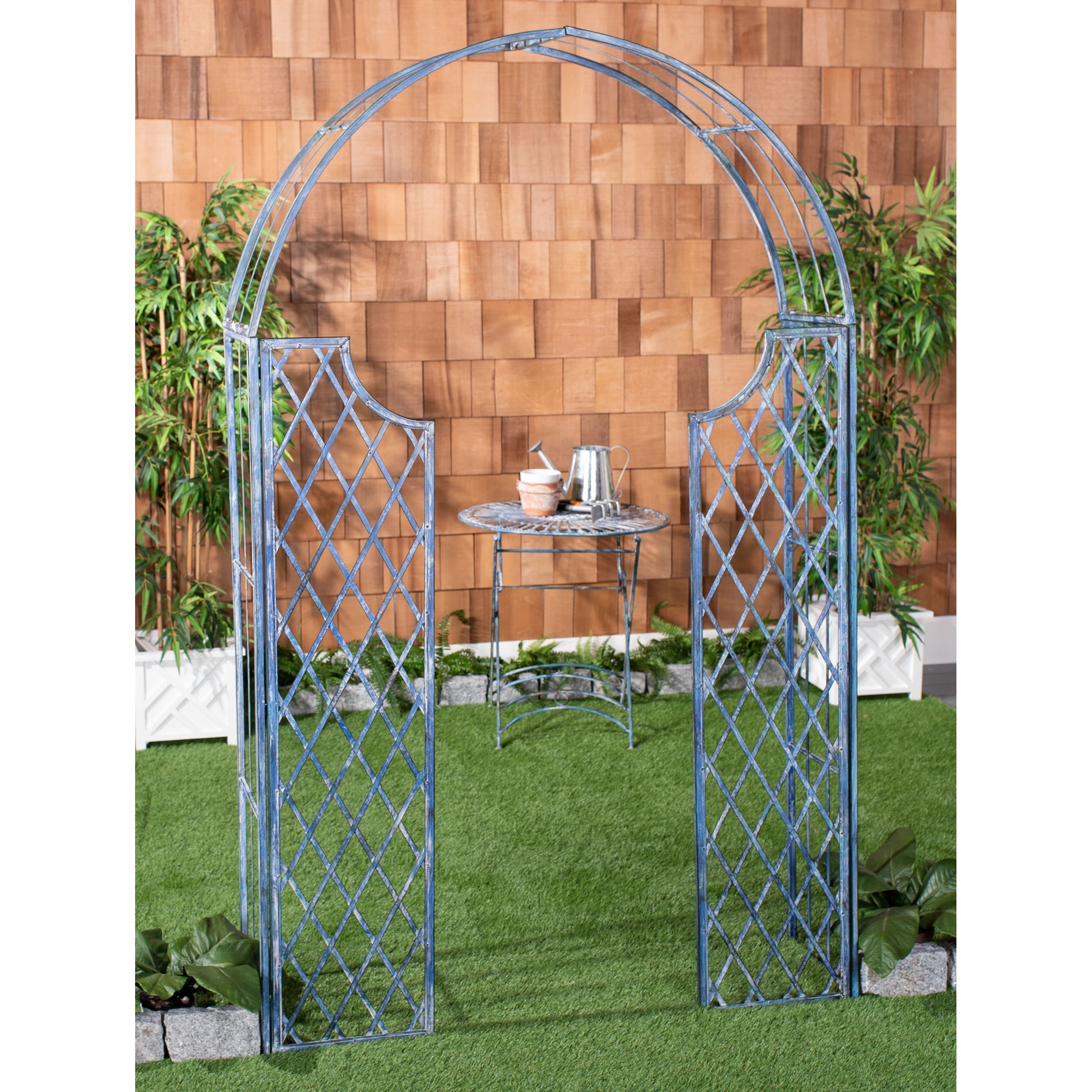 SAFAVIEH Outdoor Aliya Victorian Trellis Iron Arbor