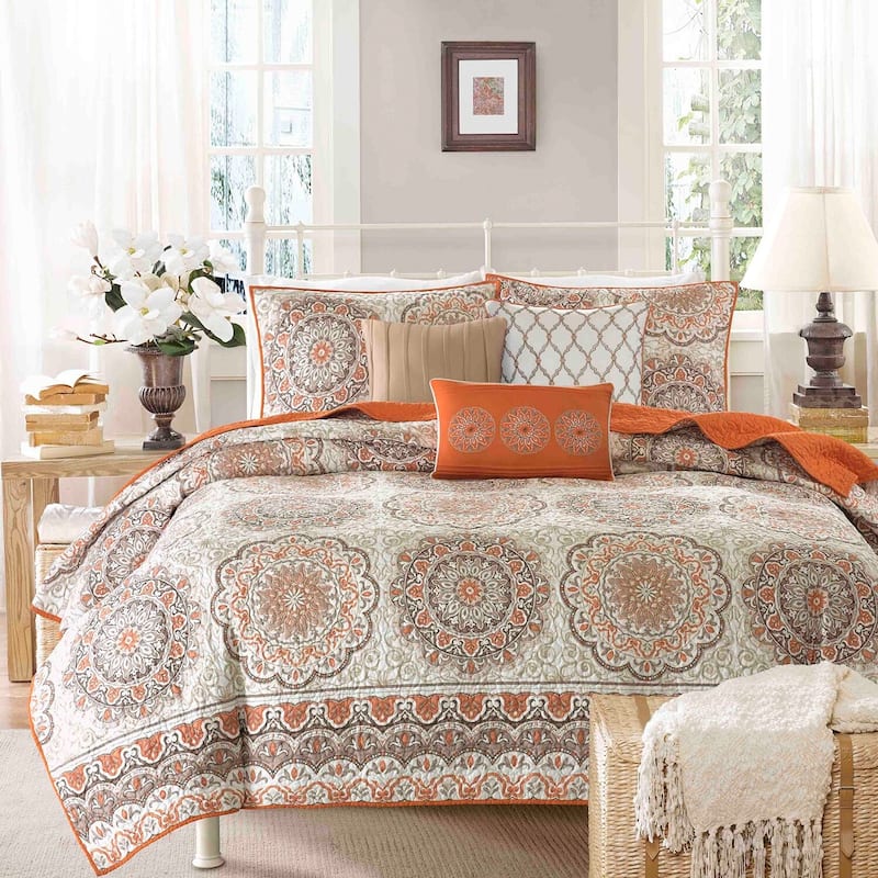 Madison Park Tangiers 6 Piece Reversible Quilt Set with Throw Pillows - Orange - Queen