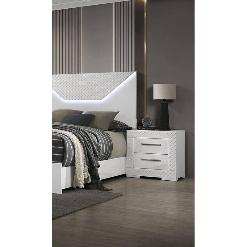 Queen Size High Gloss LED Platform Bed Set with 2 Nightstands and 3pc Contemporary Furniture