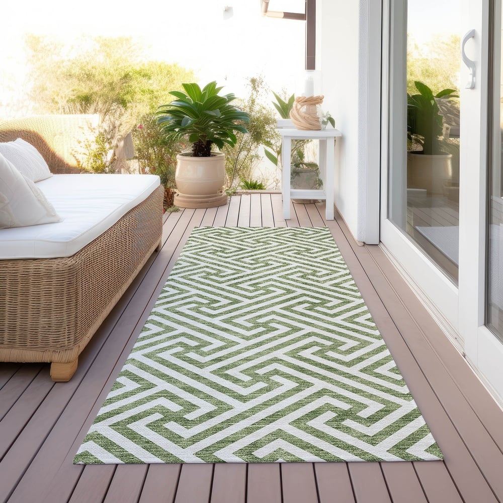 Machine Washable Indoor/ Outdoor Chantille Modern Geo Rug