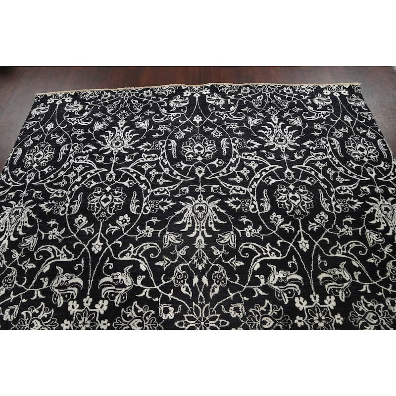 Wool/ Silk Vegetable Dye Floral Versace Oriental Area Rug Hand-knotted - 7'11" x 10'4"