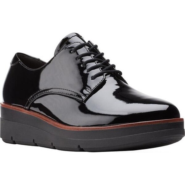 patent leather clarks