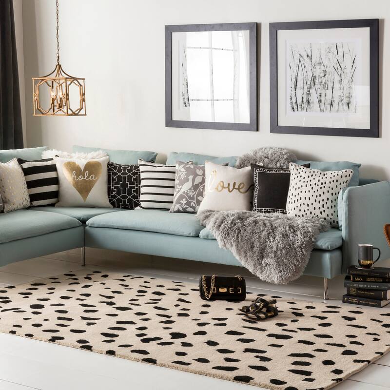Livabliss Tunas Handmade Animal Print Wool Area Rug - 4' x 6' - Khaki