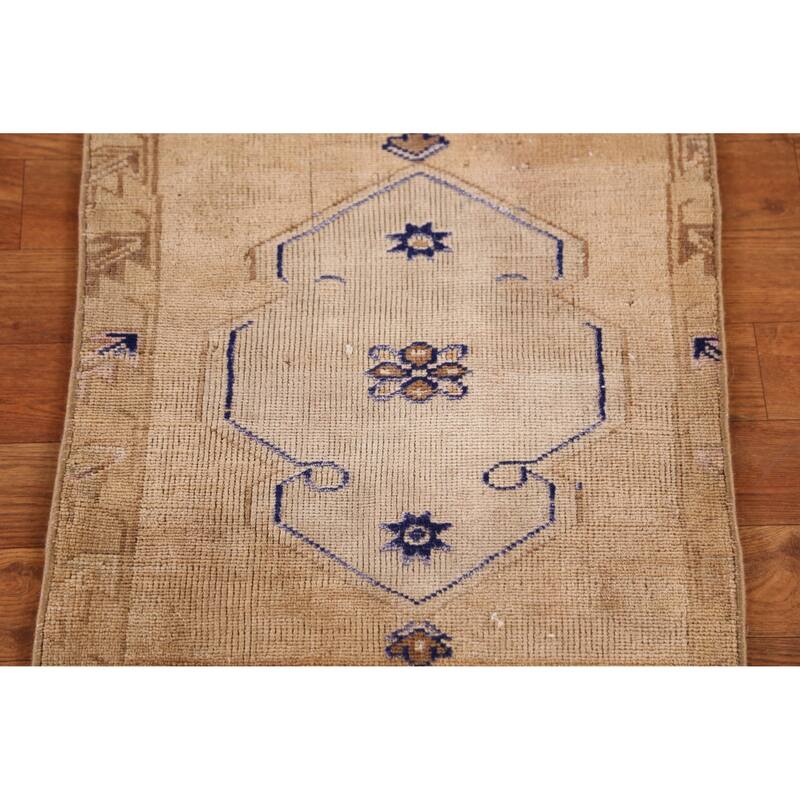 Hand Knotted Oriental 100% Wool Carpet Transitional Geometric Beige & Ivories Anatolian Area Rug - 2' 6'' X 1' 7''